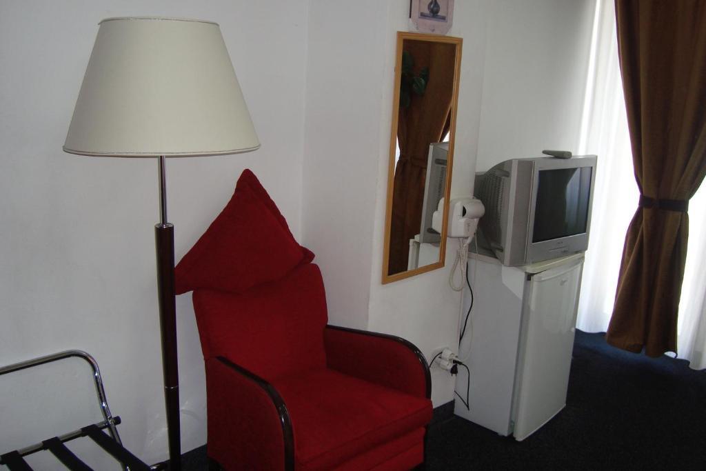Hostel Litovoi Bucarest Esterno foto