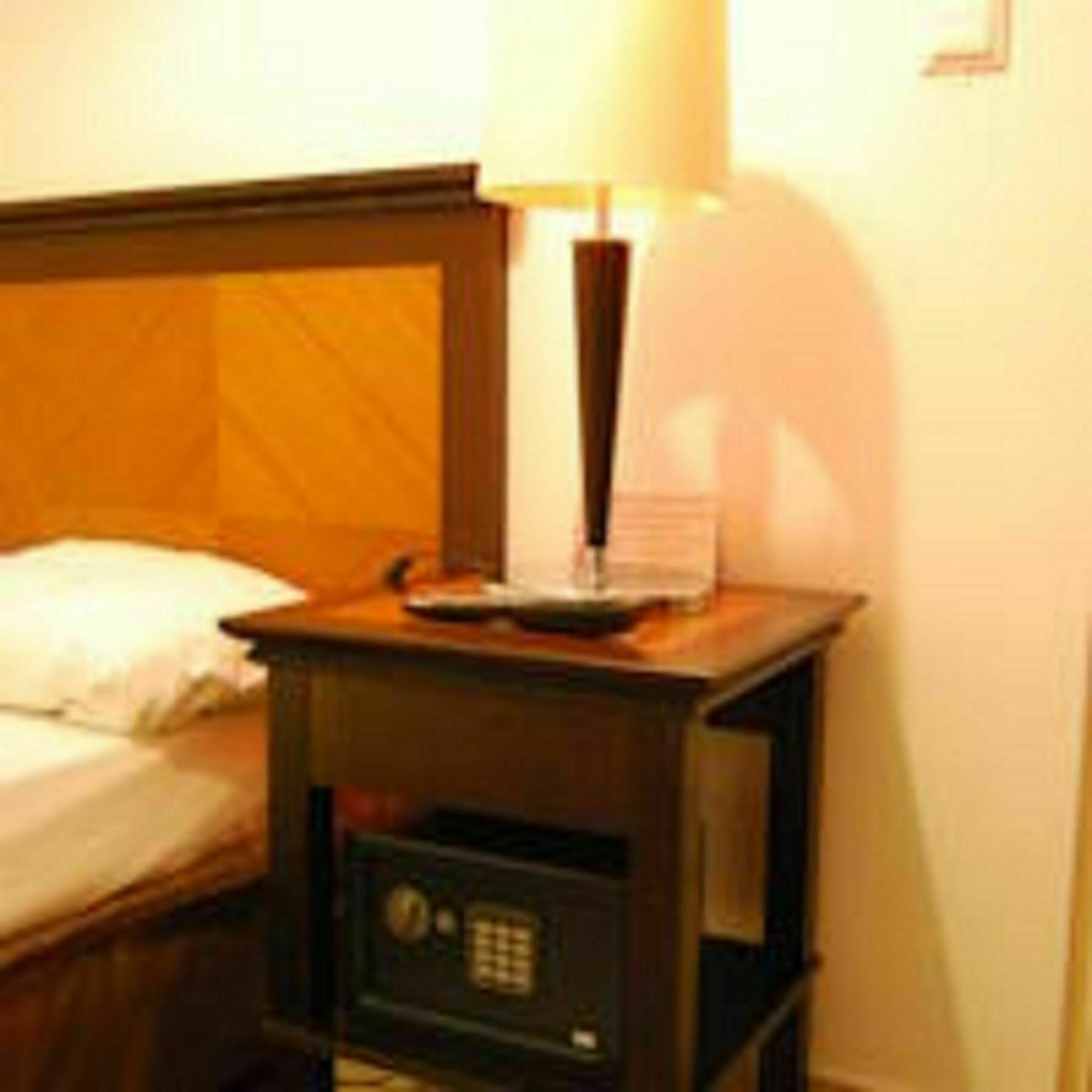 Hostel Litovoi Bucarest Esterno foto