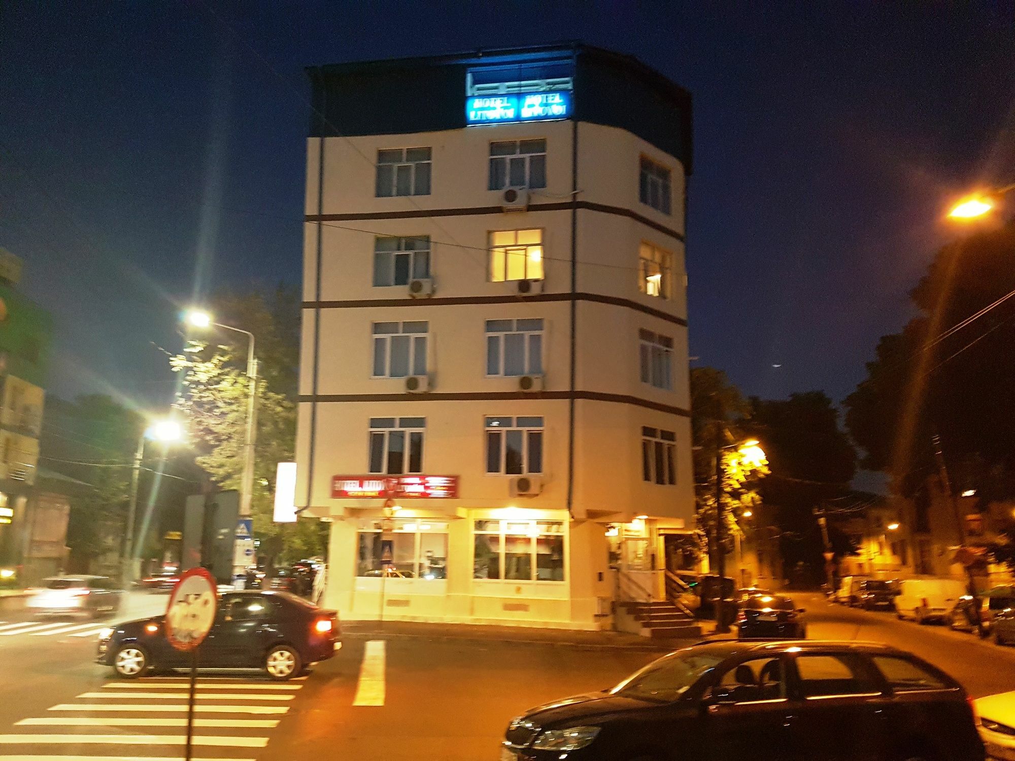 Hostel Litovoi Bucarest Esterno foto